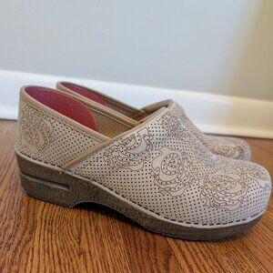 Dansko clogs size 40